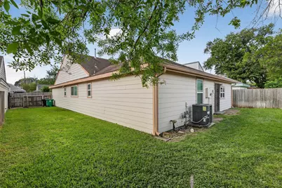 11842 S Fairhollow Lane, Houston, TX 77043 - Photo 20