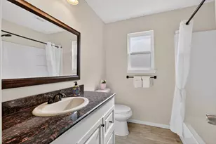 11842 S Fairhollow Ln, Houston, TX 77043 - Photo 14