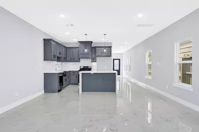 4802 Tracemeadow Drive, Houston, TX 77066 - Photo 8