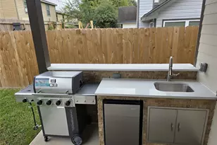 4802 Tracemeadow Dr, Houston, TX 77066 - Photo 30