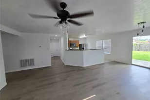 427 Remington Heights Dr, Houston, TX 77073 - Photo 16