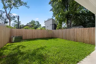 8016 Willow St, Houston, TX 77088 - Photo 22