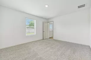 1015 Bluegill Dr, Alvin, TX 77511 - Photo 14