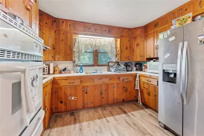 215 Ilfrey Street, Baytown, TX 77520 - Photo 10