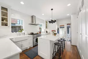 2240 Wroxton Rd, Houston, TX 77005 - Photo 6