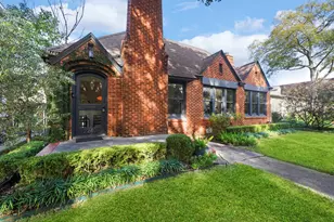 2240 Wroxton Rd, Houston, TX 77005 - Photo 2