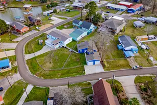 400 E Woodland Shrs Dr, Point Blank, TX 77364 - Photo 4