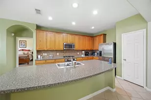 11404 Summit Bay Dr, Pearland, TX 77584 - Photo 12