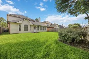11404 Summit Bay Dr, Pearland, TX 77584 - Photo 32
