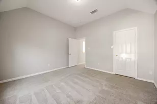 7711 Heron Lakes Dr, Houston, TX 77064 - Photo 36