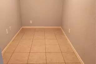 4817 Maggie St, Houston, TX 77033 - Photo 8