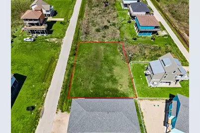 938 Melody Lane, Crystal Beach, TX 77650 - Photo 12