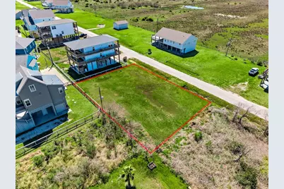 938 Melody Lane, Crystal Beach, TX 77650 - Photo 6