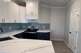 6723 Windhaven Rd, Liverpool, TX 77577 - Photo 4