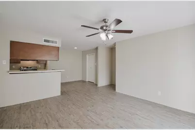 12905 Woodforest Bl #704, Houston, TX 77015 - Photo 4