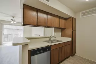 12905 Woodforest Bl, Houston, TX 77015 - Photo 8