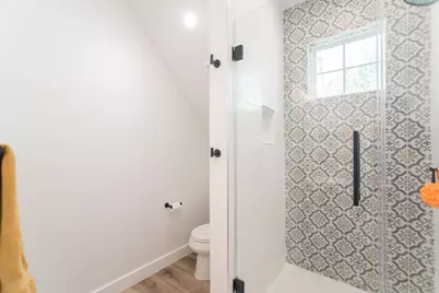 5 W Forest Court, Conroe, TX 77384 - Photo 34