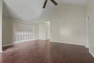 13119 Hollowcreek Park Dr, Houston, TX 77082 - Photo 18