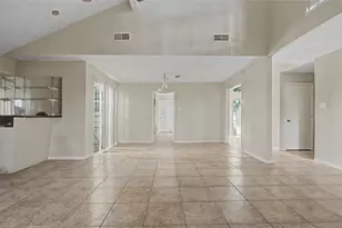 13119 Hollowcreek Park Dr, Houston, TX 77082 - Photo 10