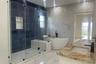 201 E 37th St, Houston, TX 77018 - Photo 26