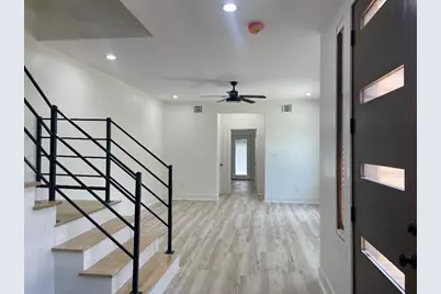 201 E 37th Street, Houston, TX 77018 - Photo 6