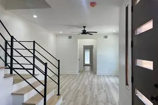 201 E 37th St, Houston, TX 77018 - Photo 6