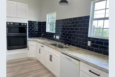 201 E 37th Street, Houston, TX 77018 - Photo 16