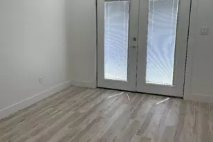 201 E 37th St, Houston, TX 77018 - Photo 12