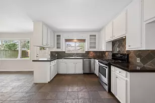 4746 Kinglet St, Houston, TX 77035 - Photo 12