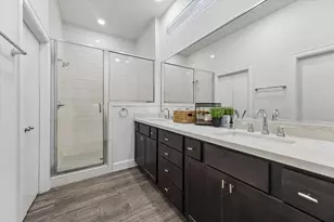 508 W Donovan St, Houston, TX 77091 - Photo 8