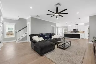 3513 Omega St, Houston, TX 77022 - Photo 6