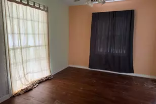 230 9th Ave N, Texas City, TX 77590 - Photo 12