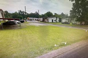 220 S Jackson Ave, Livingston, TX 77351 - Photo 4