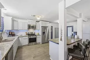 915 S 13th St, Nederland, TX 77627 - Photo 10