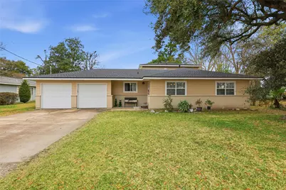 915 S 13th Street, Nederland, TX 77627 - Photo 1