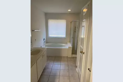 2926 Loganberry Park Lane, Houston, TX 77014 - Photo 10