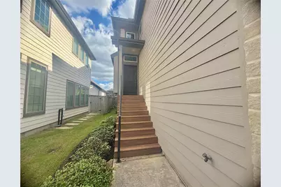 8758 Laurel Crest Drive, Missouri City, TX 77459 - Photo 4