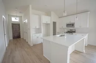 438 Magnetic Hl Dr, Crosby, TX 77532 - Photo 4