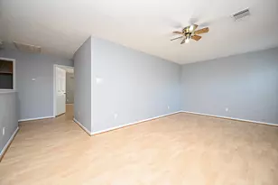 10814 Orchard Springs Dr, Houston, TX 77067 - Photo 32