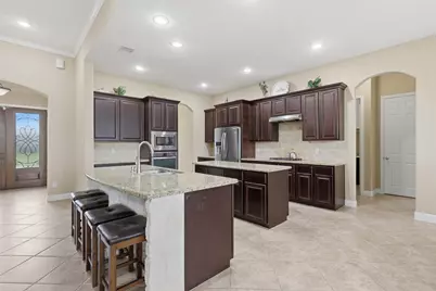 5111 Landon Lane, Baytown, TX 77523 - Photo 12