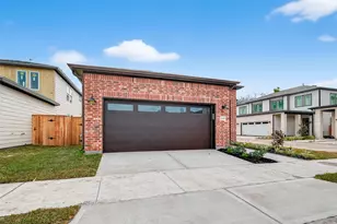 4340 Avron Dr, Stafford, TX 77477 - Photo 2