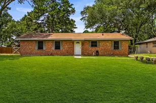 235 Crestway St, Trinity, TX 75862 - Photo 2