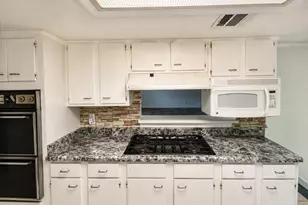 3827 Addicks Clodine Rd, Houston, TX 77082 - Photo 6