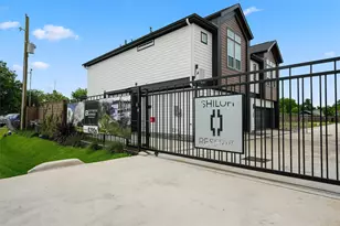 2106 Dewalt St, Houston, TX 77088 - Photo 2