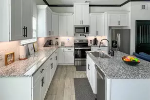 3407 Sakowitz St, Houston, TX 77026 - Photo 6