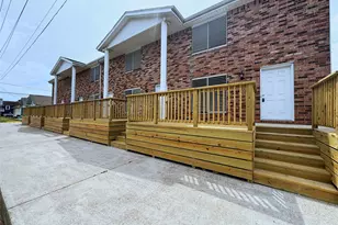 711 7th St, Galveston, TX 77550 - Photo 1