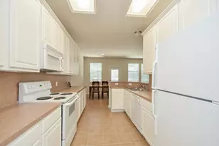 46 E Stedhill Loop, Conroe, TX 77384 - Photo 14