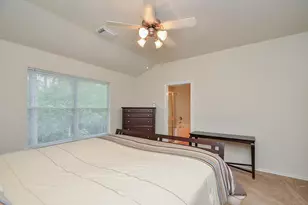 46 E Stedhill Loop, Conroe, TX 77384 - Photo 16