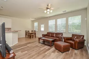 46 E Stedhill Loop, Conroe, TX 77384 - Photo 6