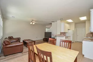 46 E Stedhill Loop, Conroe, TX 77384 - Photo 10